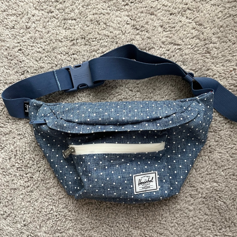 Red white and blue Hershel Fanny pack like new